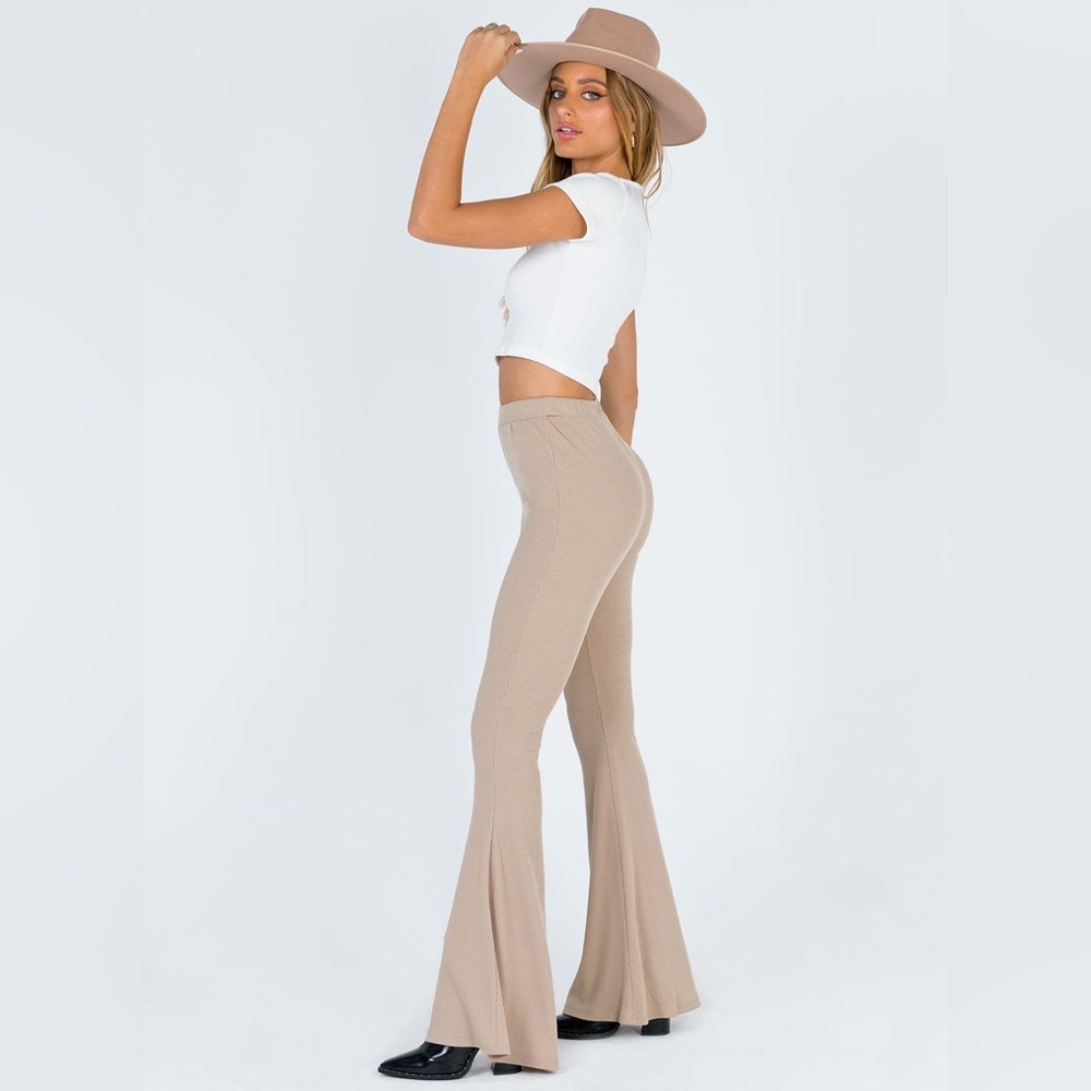 Princess Polly Rita Roberts Flares in Beige Size 8 - Picture 3 of 16